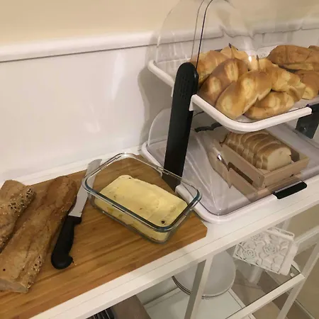 Victoria Nocleg ze śniadaniem Neapol