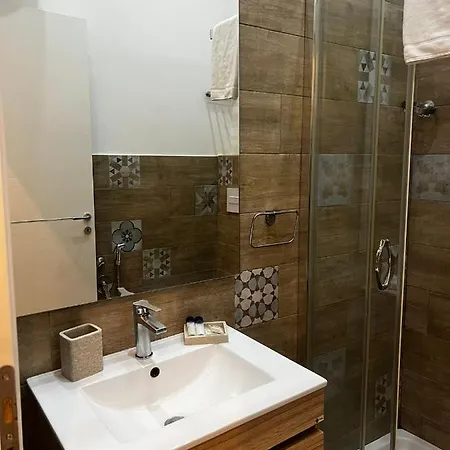 Bed and Breakfast Victoria 4*